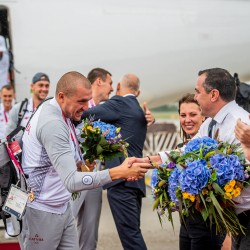 Olimpisko čempionu - 3x3 basketbolistu - sagaidīšana. Foto: Renārs Koris